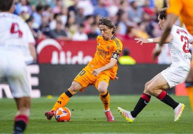 塞维利亚横扫切尔西，莫德里奇带队取胜