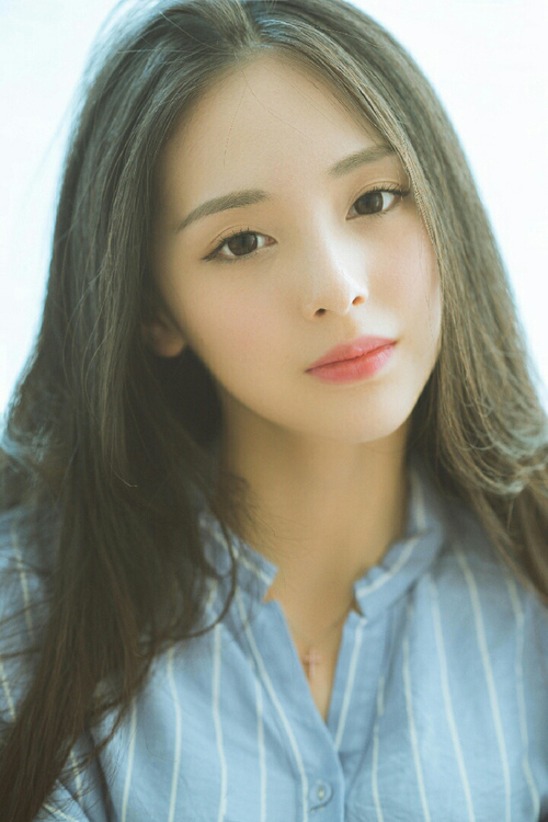 绿茵场上的唯一性，加维实力自证与曼联欧战淘汰波兰的独特交响