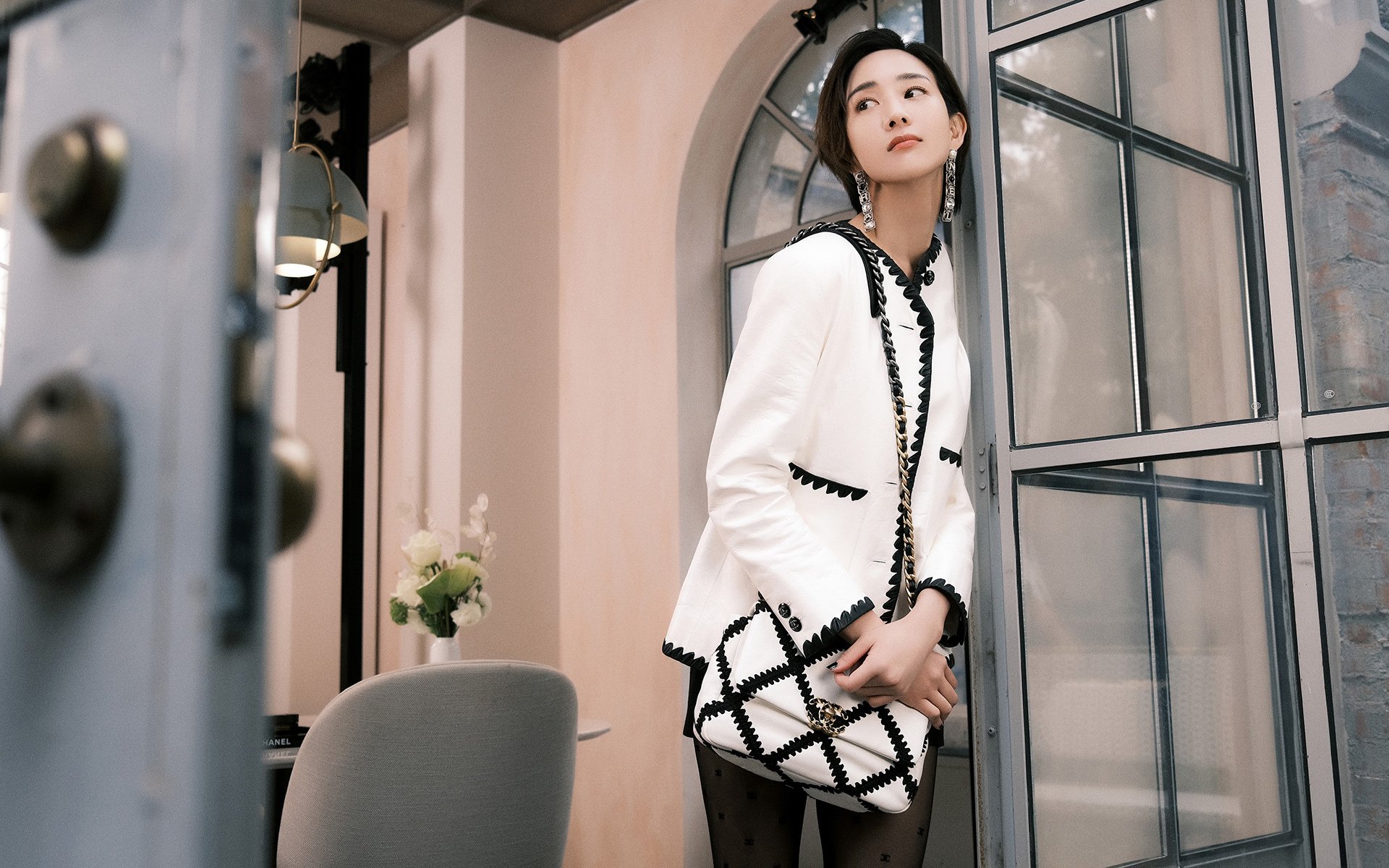 双城记，伯纳乌的青铜龙吟与曼彻斯特的冰霜咆哮—当东方古老意志降临欧冠生死战