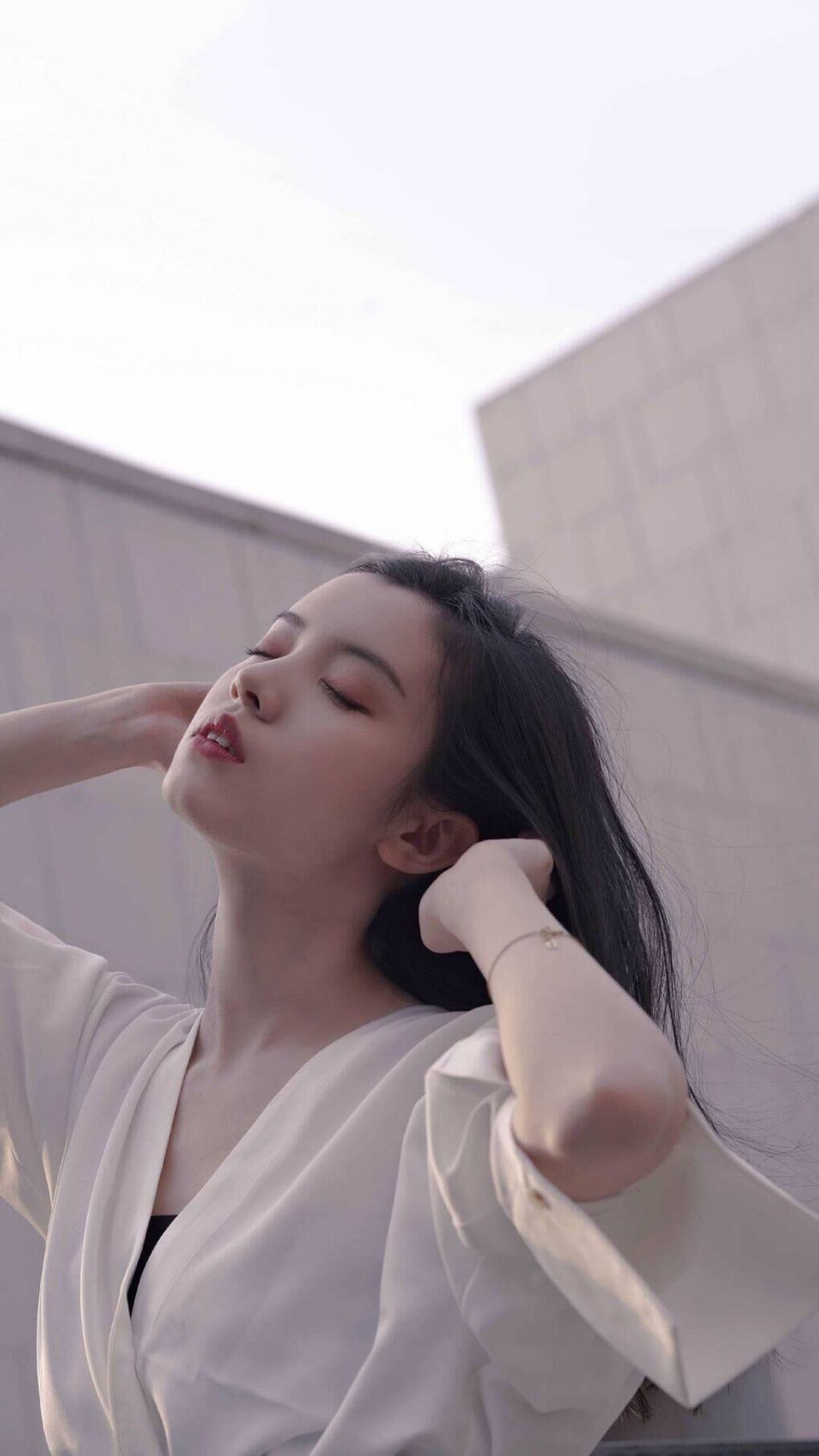 双城记，伯纳乌的青铜龙吟与曼彻斯特的冰霜咆哮—当东方古老意志降临欧冠生死战