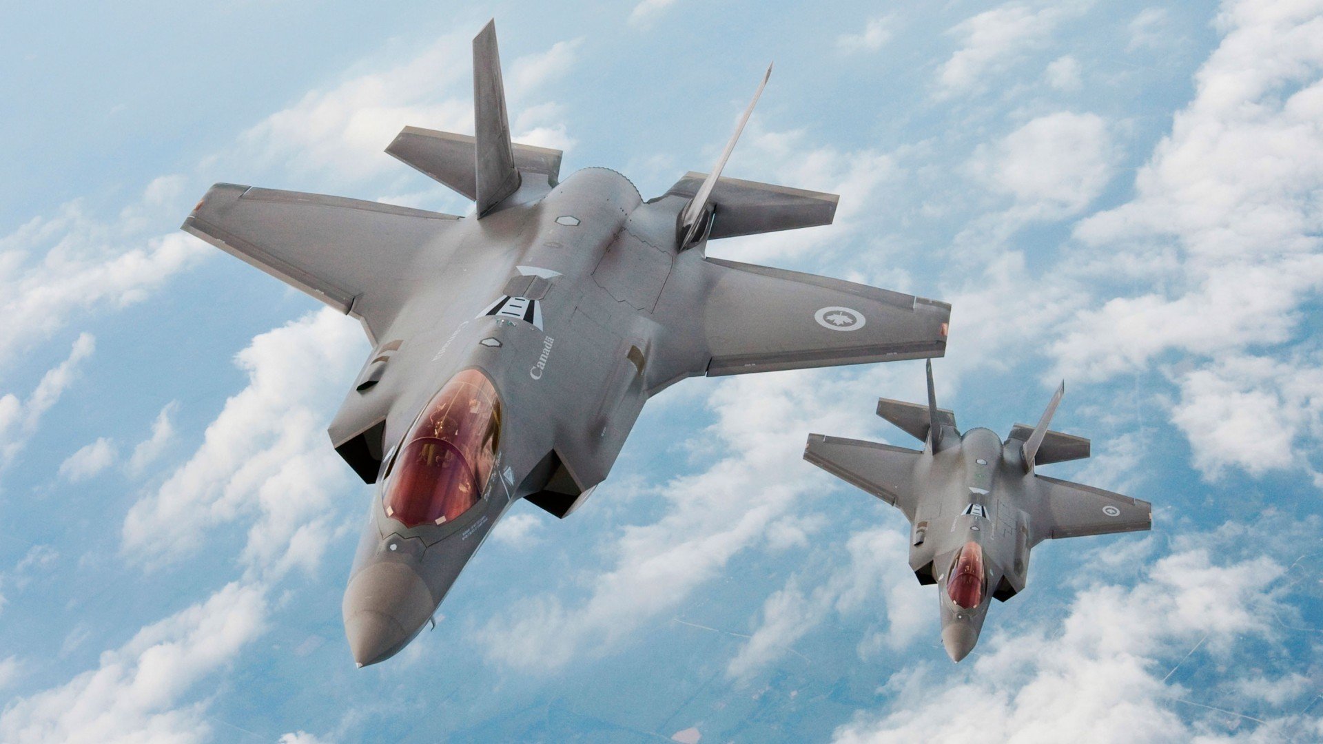 钢铁防线化身尖刀，阿坎吉90分钟神剧本绝杀波兰